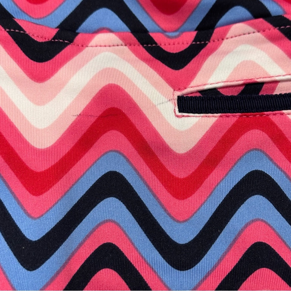 NWT Golftini Willpower Pink Red Blue Zig Zag 16.5” Golf Skort Women’s 4 - Picture 7 of 7